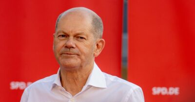 Olaf Scholz close up